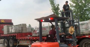 苏州 黄金麻冰裂纹，地铺石装车