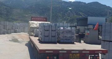 苏州 芝麻白仿形路沿石，直形路沿石