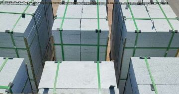 苏州 芝麻白花岗岩5公分地铺石 花岗岩厂家工厂装车日常