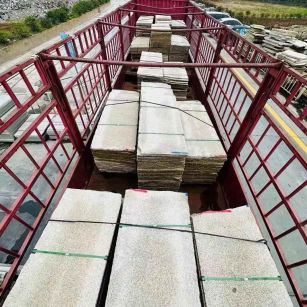 苏州 黄金麻花岗岩荔枝面，光面毛板装车完成