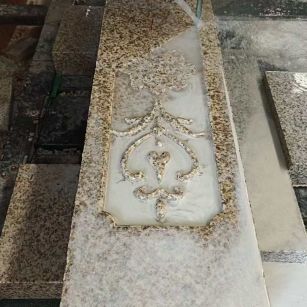 苏州 黄金麻花岗岩异形加工雕刻栏杆大柱