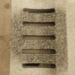 苏州 芝麻白拉丝面花岗岩U型开槽排水槽