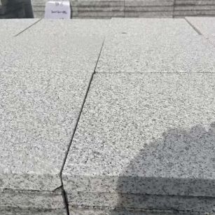 苏州 白麻花岗岩石材推荐 荔枝面地铺石