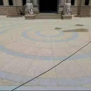 苏州 黄金麻芝麻灰花岗岩石材地铺拼接效果