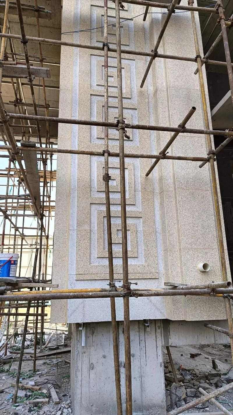 苏州 黄金麻花岗岩别墅外墙干挂回纹造型效果