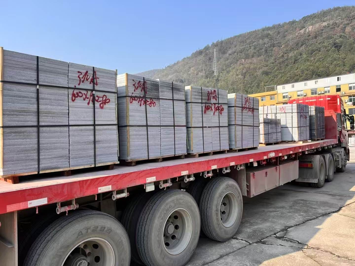 苏州 芝麻灰地铺石出货日常