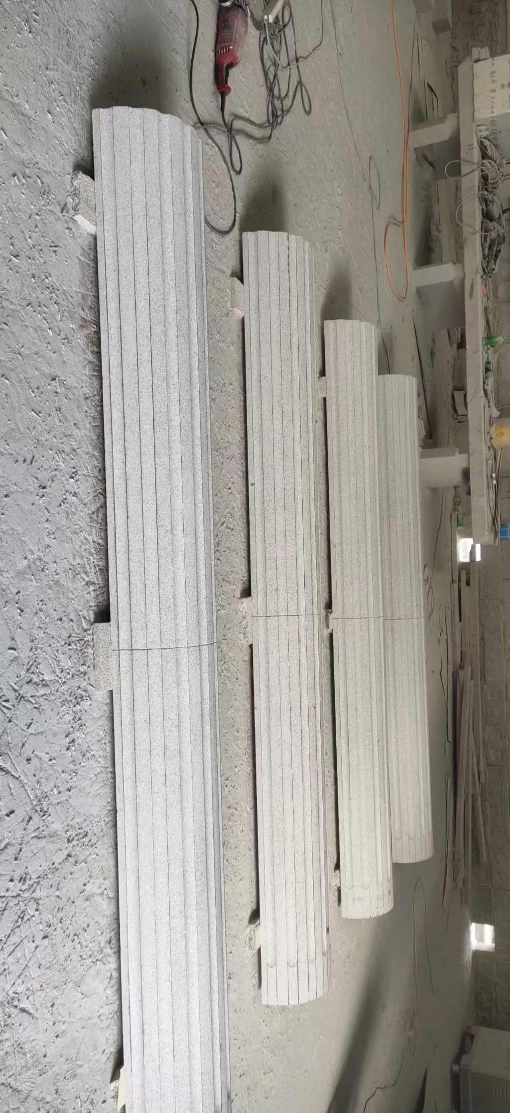 苏州 花岗岩厂家带你看白麻花岗岩门楼大柱柱皮