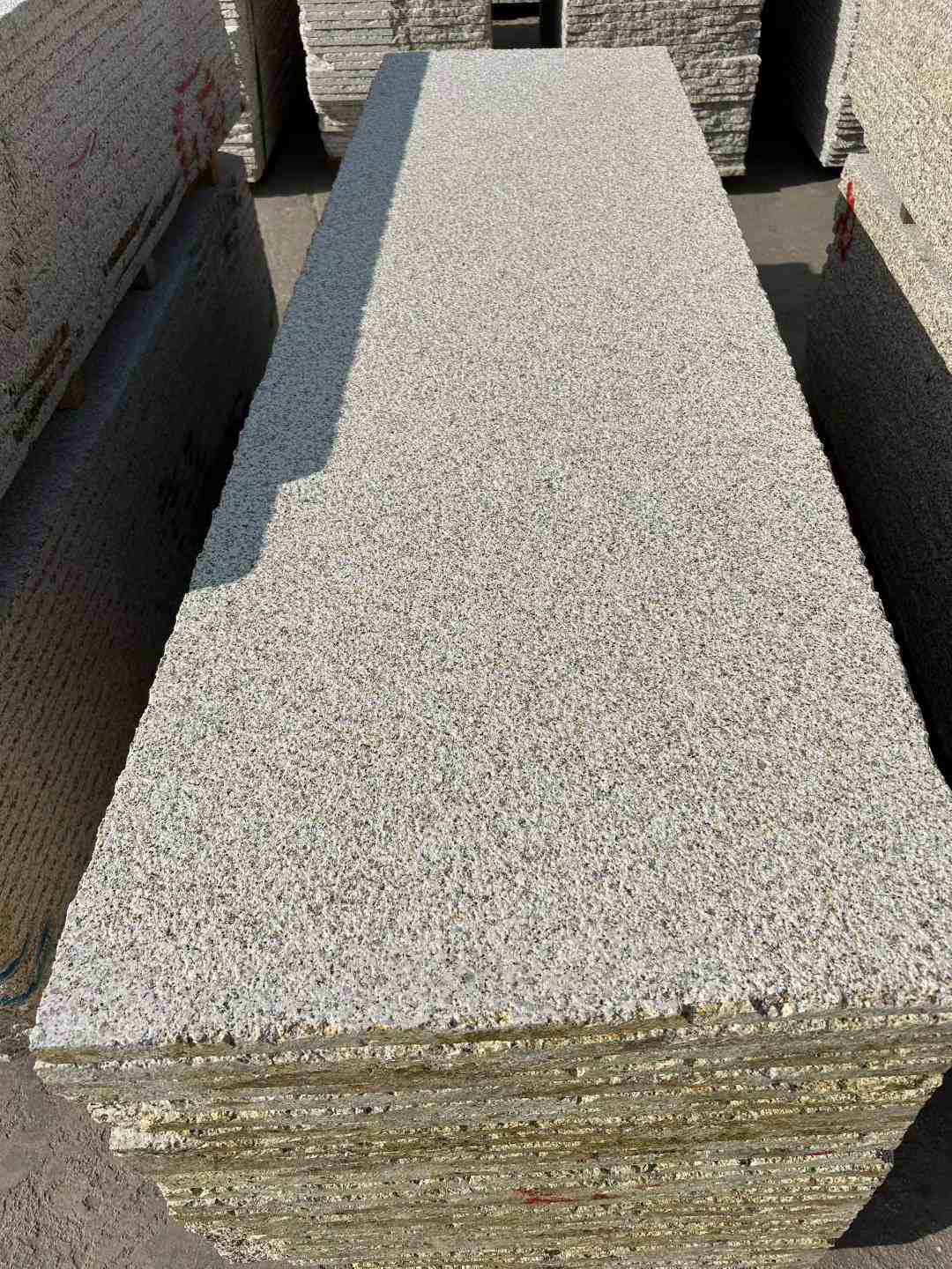 苏州 黄金麻花岗岩荔枝面毛板，半成品