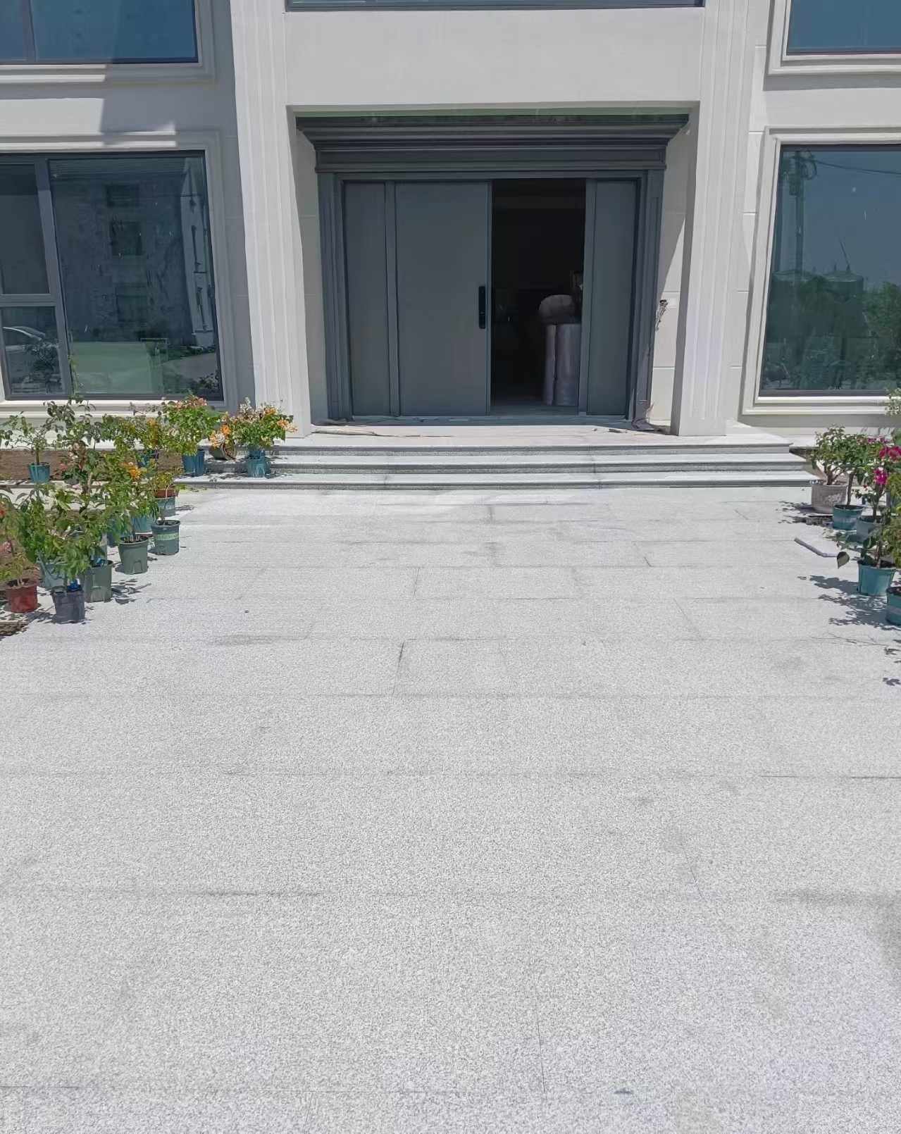 苏州 芝麻白花岗岩地铺石地面铺装