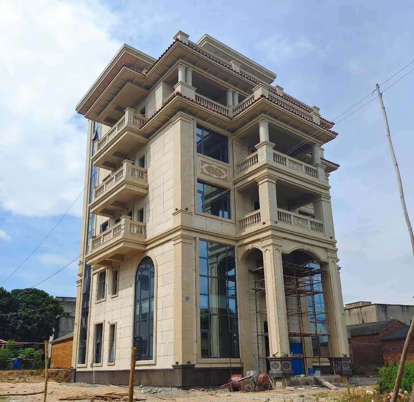 苏州 黄金麻花岗岩石材别墅外墙干挂搭配（雕花栏杆花瓶柱门楼罗马柱）