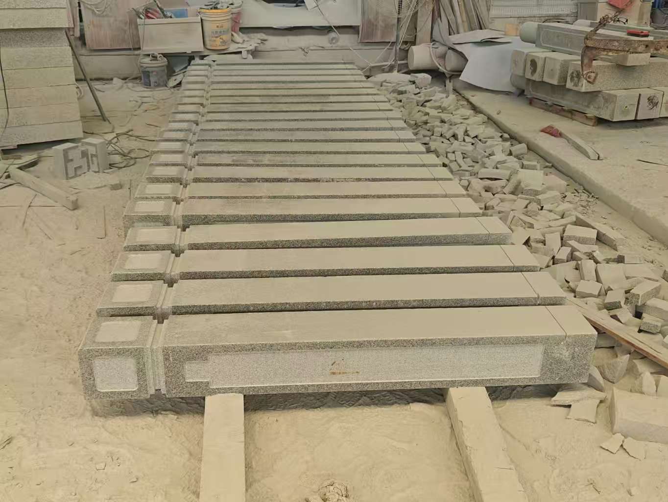 苏州 芝麻白异形加工雕刻-栏杆大柱，方柱