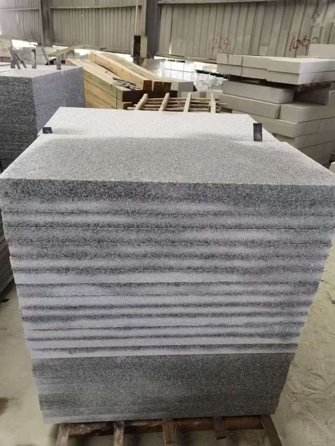 苏州 芝麻白5公分火烧地铺成品，900*400，规格可定制