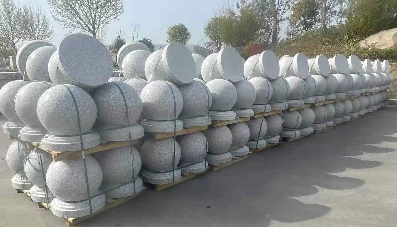 苏州 白麻花岗岩石材圆球，石球，挡车球，隔离球，景观石球，风水球等