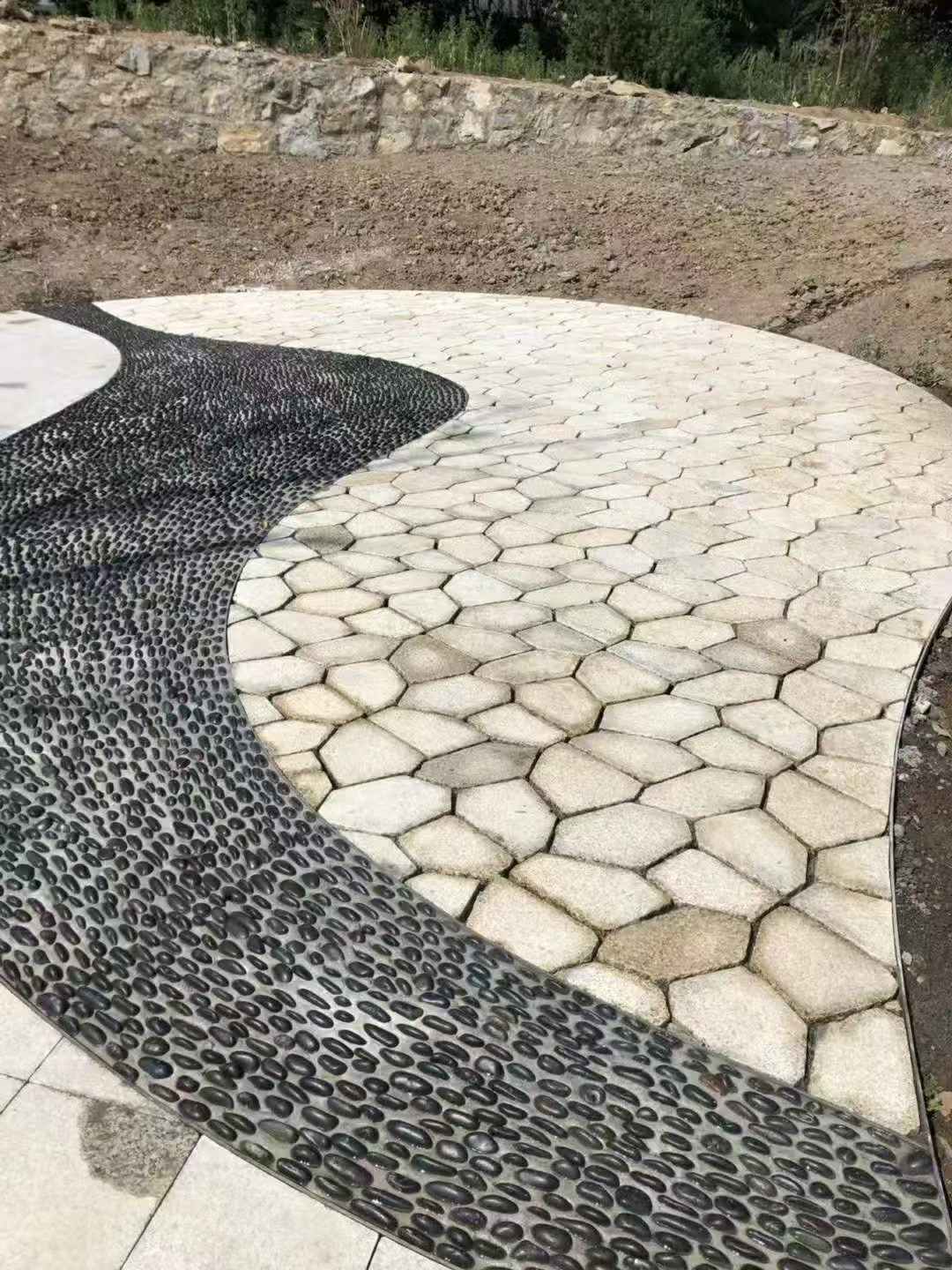 苏州 黄金麻冰裂纹地铺石工地铺装案例