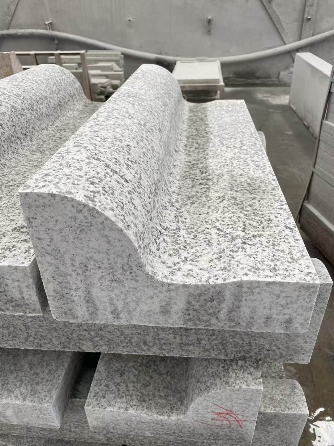 苏州 白麻花岗岩S型路沿石，路侧石，马路牙子等